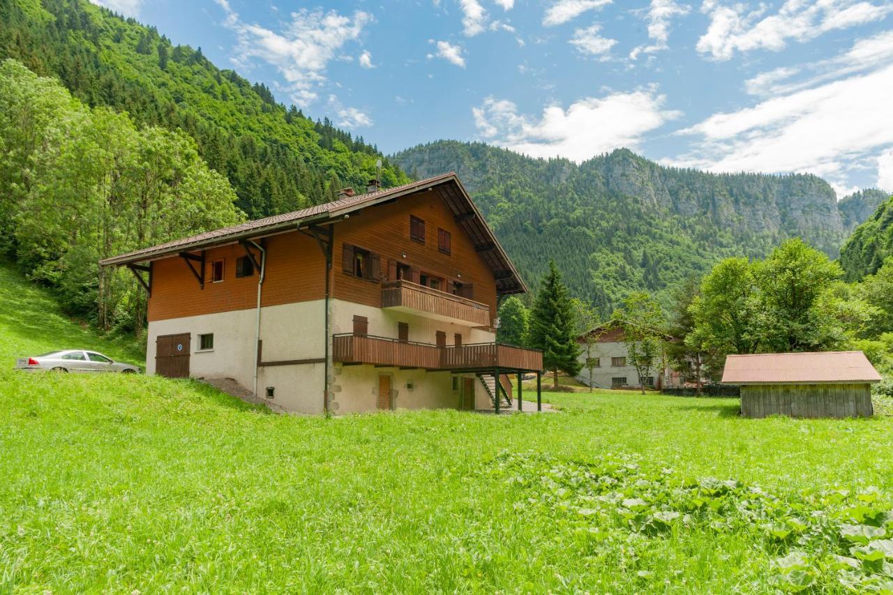 Grand Appartement Proche Gd Bornand Glieres-Val-de-Borne المظهر الخارجي الصورة