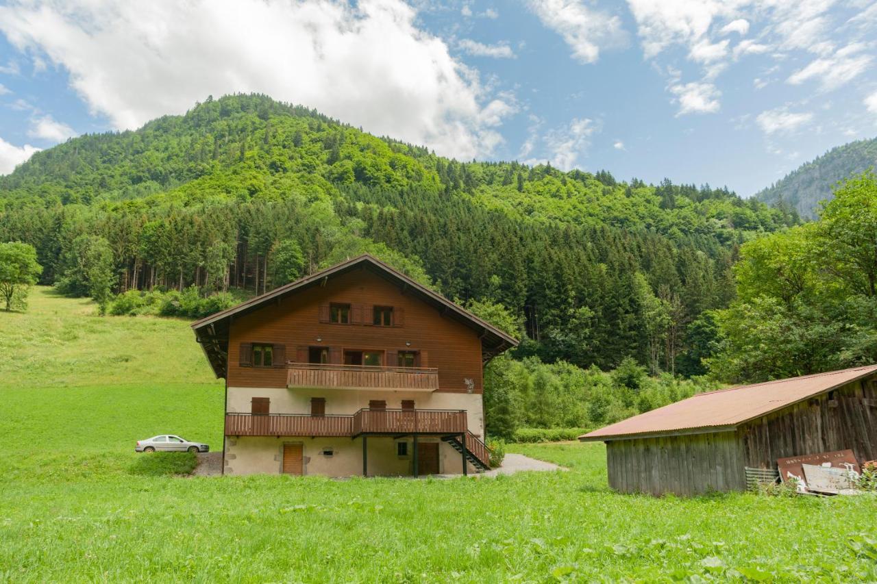Grand Appartement Proche Gd Bornand Glieres-Val-de-Borne المظهر الخارجي الصورة